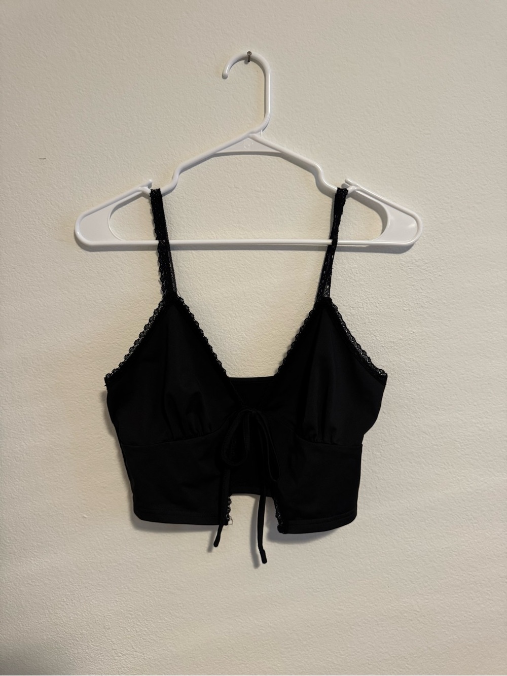 SHEIN Black Lace-Trim Tie-Front Cropped Camisole